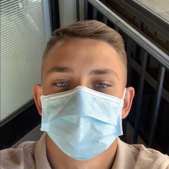 Meet your Posher, Andrew - Picture 1 of 1